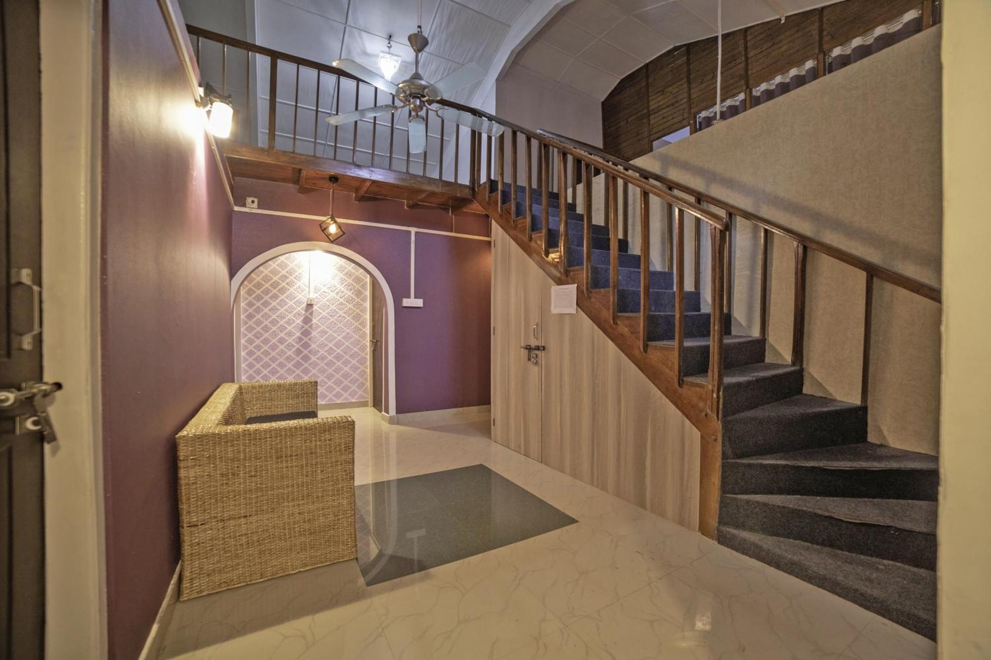 Hotel O Highland Manor Guwahati Esterno foto