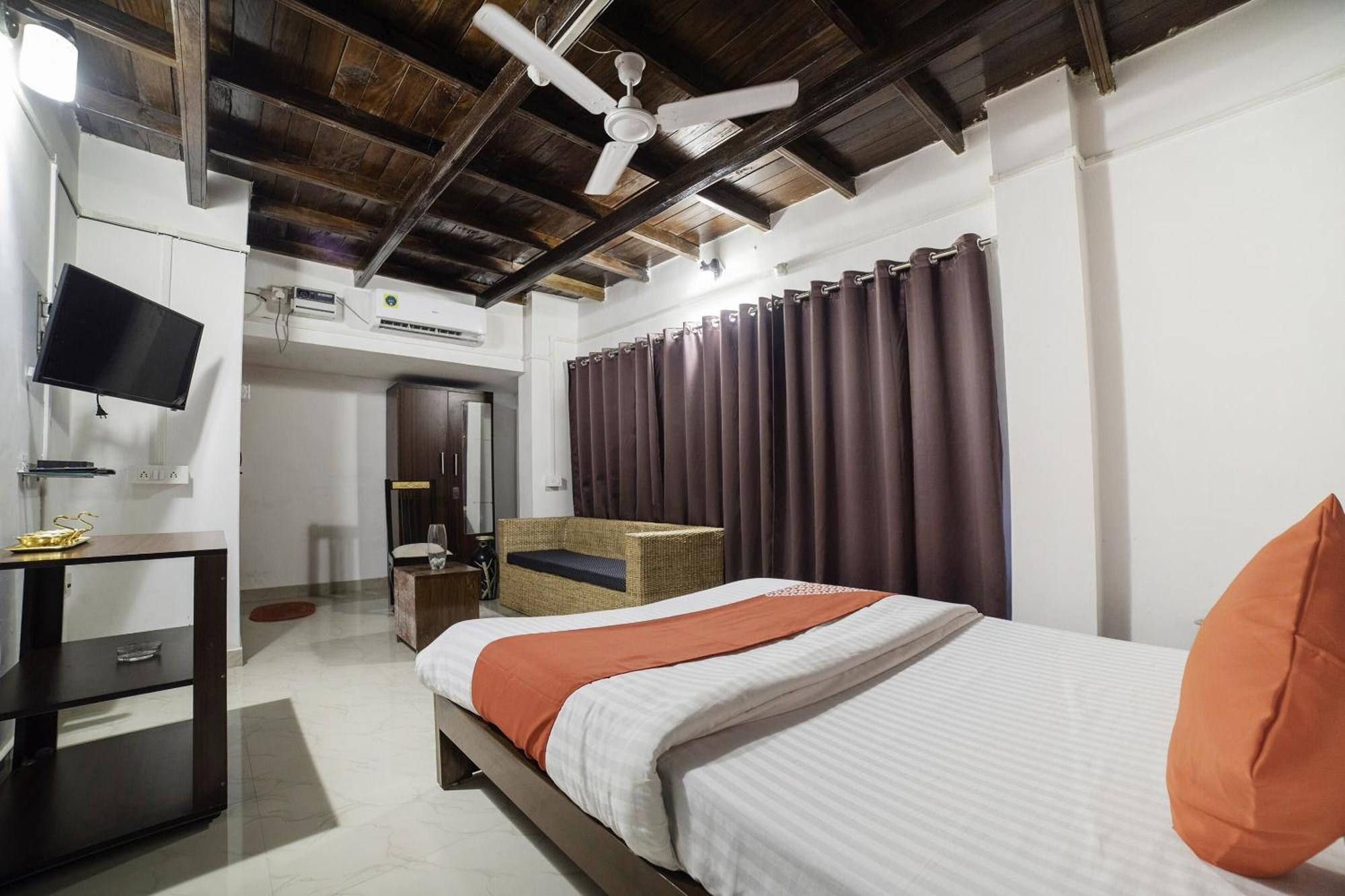 Hotel O Highland Manor Guwahati Esterno foto